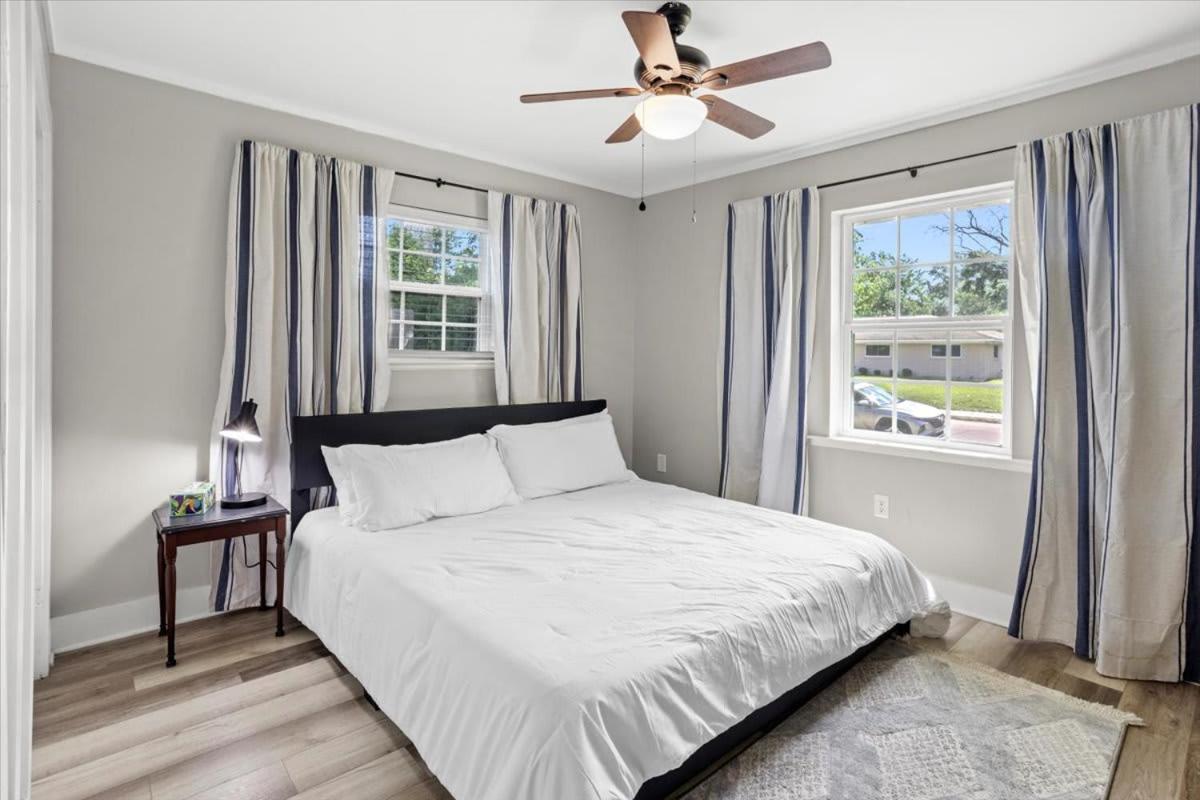 Ranch Home Gem 5Br Home Sleeps 12 With Game Room Gulfport Bagian luar foto