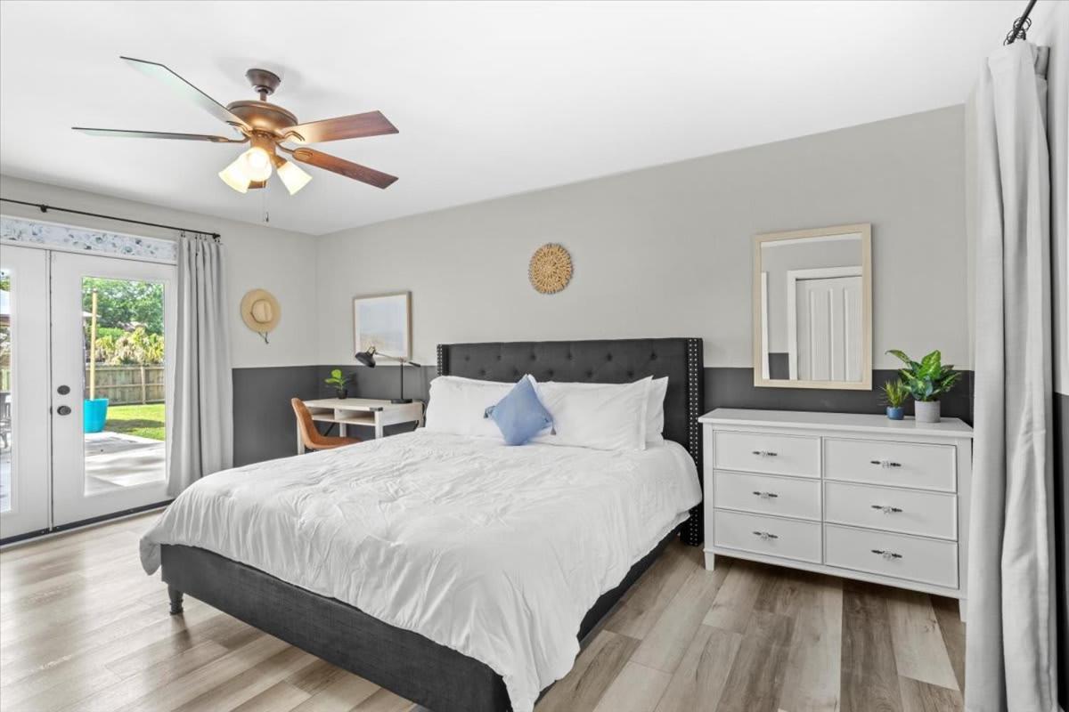 Ranch Home Gem 5Br Home Sleeps 12 With Game Room Gulfport Bagian luar foto