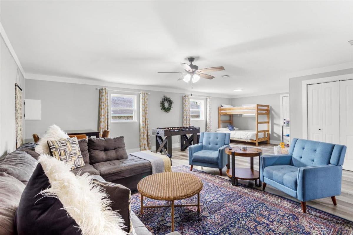 Ranch Home Gem 5Br Home Sleeps 12 With Game Room Gulfport Bagian luar foto
