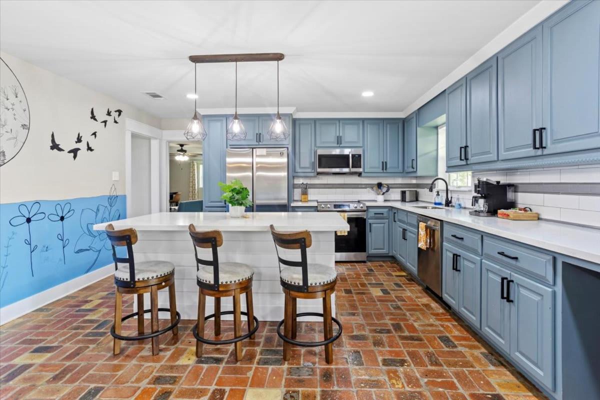 Ranch Home Gem 5Br Home Sleeps 12 With Game Room Gulfport Bagian luar foto