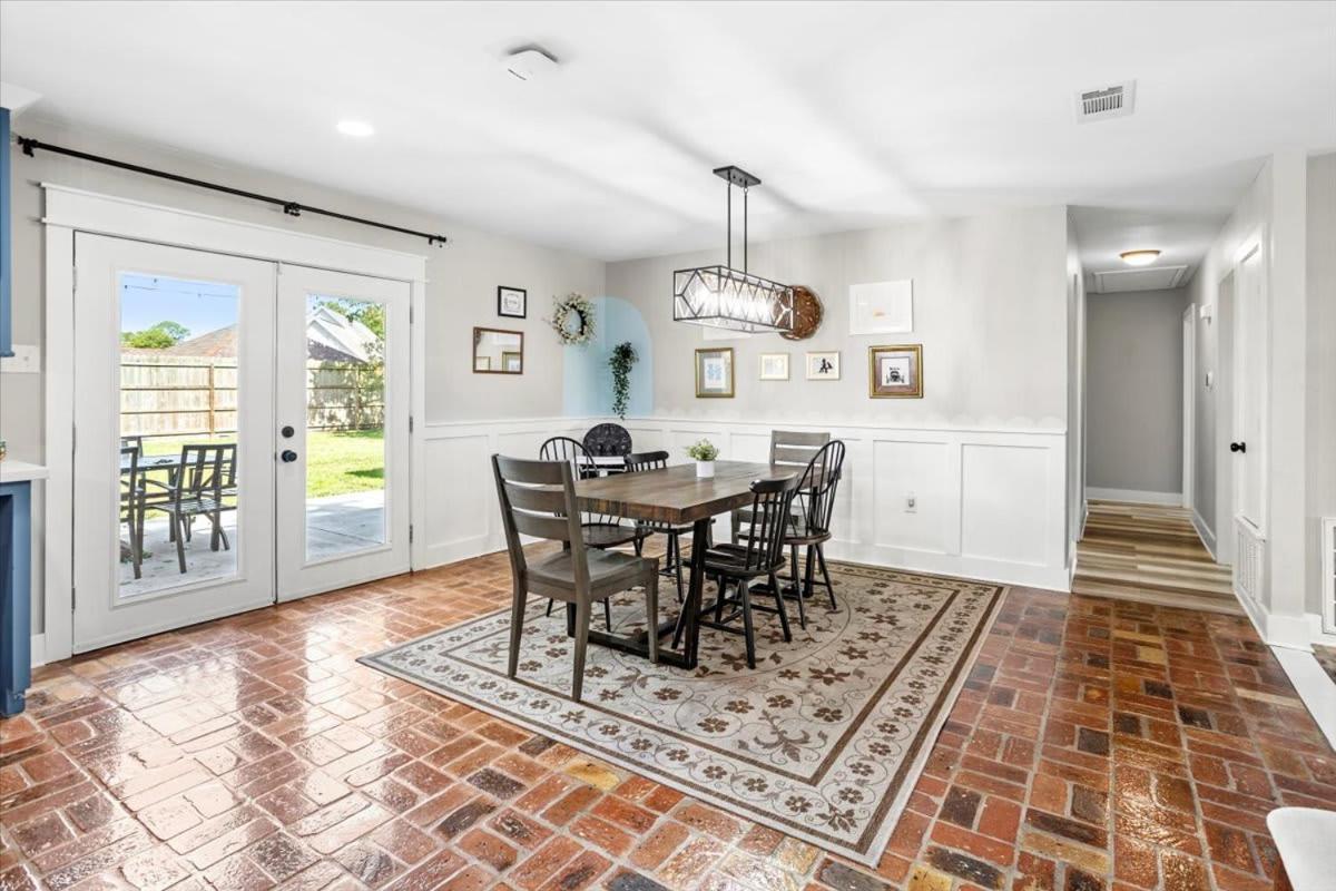 Ranch Home Gem 5Br Home Sleeps 12 With Game Room Gulfport Bagian luar foto