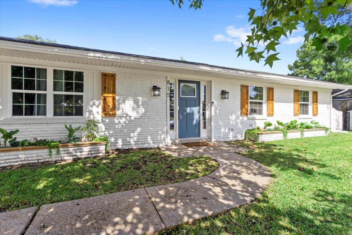 Ranch Home Gem 5Br Home Sleeps 12 With Game Room Gulfport Bagian luar foto